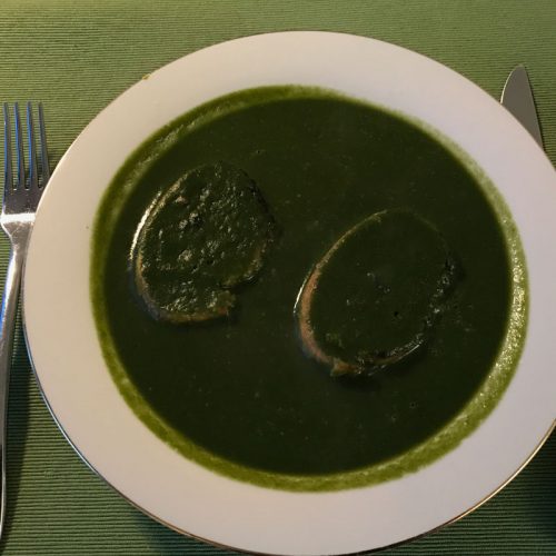 Spinach soup with garlic croutons photo: ©️Nel Brouwer-van den Bergh