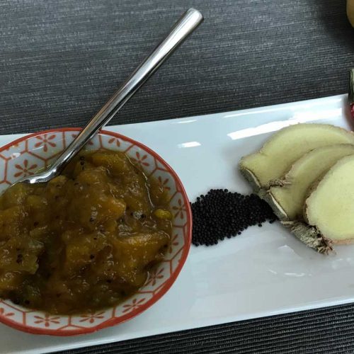 mango chutney and ingredients photo: ©️Nel Brouwer-van den Bergh