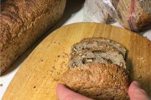 multi-grain-and-seed loafs-sliced photo: ©️Nel Brouwer-van den Bergh