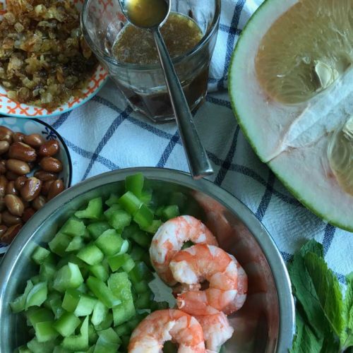 Pomelo salad, a Thai treat; ingredients ©️ Nel Brouwer-van den Bergh