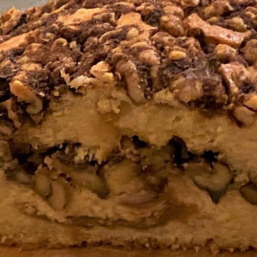 walnut cake with halva©️ Nel Brouwer-van den Bergh